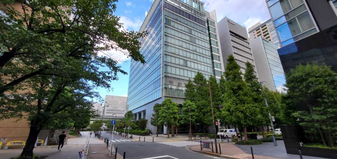 オフィスビルの写真